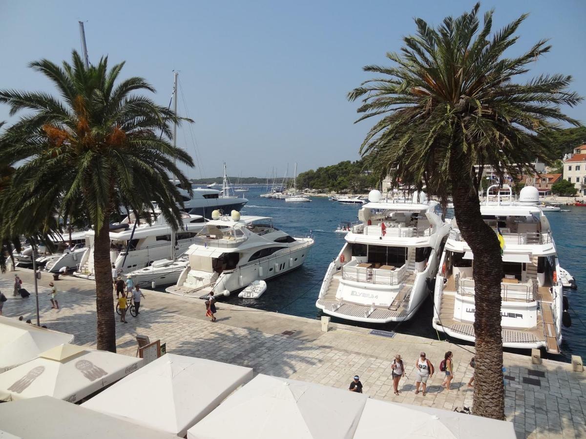 Inn Town Center Đảo Hvar Ngoại thất bức ảnh