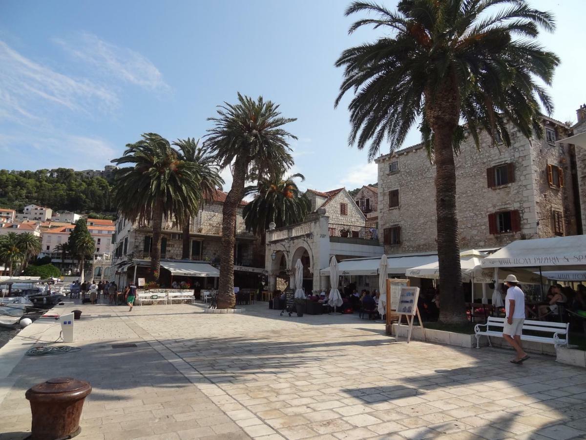 Inn Town Center Đảo Hvar Ngoại thất bức ảnh